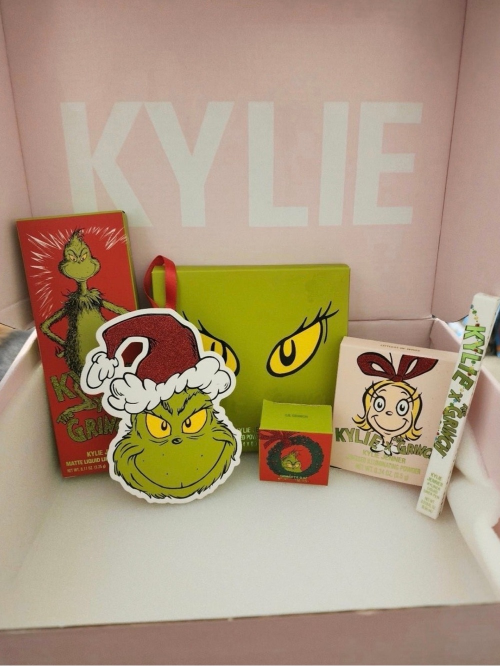 Kylie Cosmetics Grinch Holiday Eyeshadow & Lip Set - Green, Red, Yellow